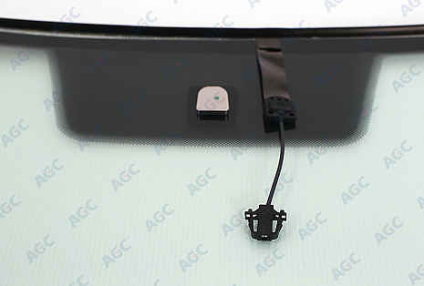 Фото MGC VOLKSWAGEN POLO V 4D СЕД 2009- Стекло ветровое Зеленое - Solar control -С полным обогревом-VIN-Доп.обор-Изм.шелк