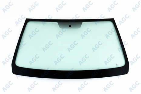 Фото MGC RENAULT SANDERO I 2008-/DUSTER I 2010-/NISSAN TERRANO III 2014- Стекло ветровое Зеленое- Solar control