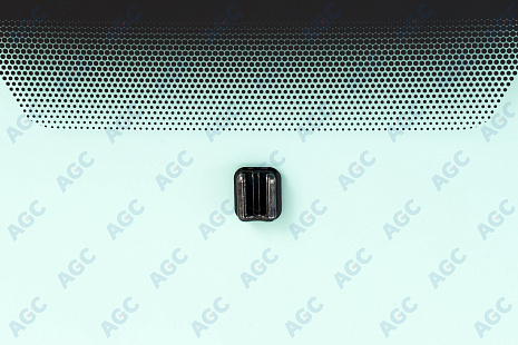 Фото MGC RENAULT CLIO/SYMBOL 1998- Стекло ветровое Зеленое - Solar control -Изм.шелк+ Держ.зерк