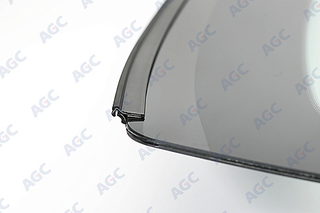 Фото MGC VOLKSWAGEN TOUAREG 2010- Стекло ветровое Зеленое + Шумоизоляция -Кам -С полным обогревом-ДД-VIN-Доп.оборуд-Инкапс- Изм.шелк
