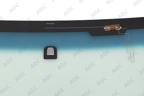 Фото MGC TOYOTA HI-LUX/FORTUNER 2015- Стекло ветровое Зеленое/Зеленая полоса + Solar control -Ант