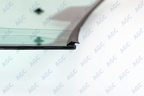 Фото AGC VOLKSWAGEN GOLF V 2006- Стекло ветровое Зеленое - Solar control -VIN-Инкапс-Изм.полож.держ.зерк